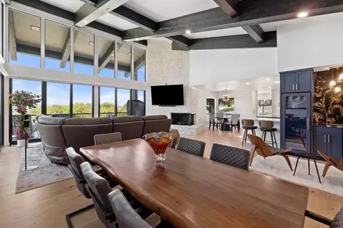 Dining - 1200 Thataway, Horseshoe Bay, TX 78657 photo 2 of 3