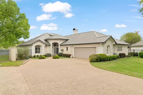 106 San Saba Ct, Horseshoe Bay, TX 78657