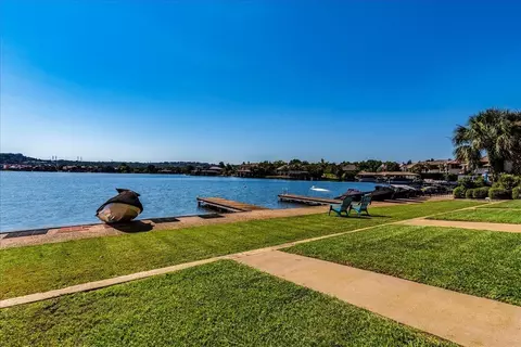 101 Island Dr, Horseshoe Bay, TX 78657
