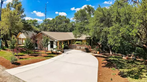 1217 Cr 132b, Kingsland, TX 78639
