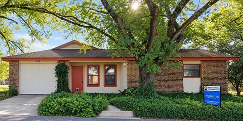 1208 Olive St, Llano, TX 78643