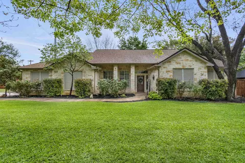 267 Meadowlakes Dr, Meadowlakes, TX 78654