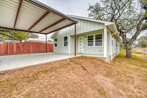 1915 Willow St, Kingsland, TX 78639