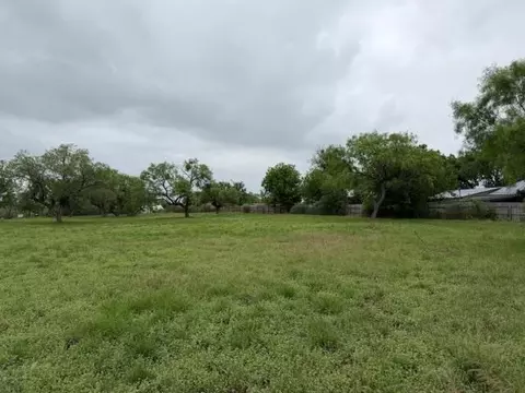 400 E Wallace St, Llano, TX 78643 photo 4