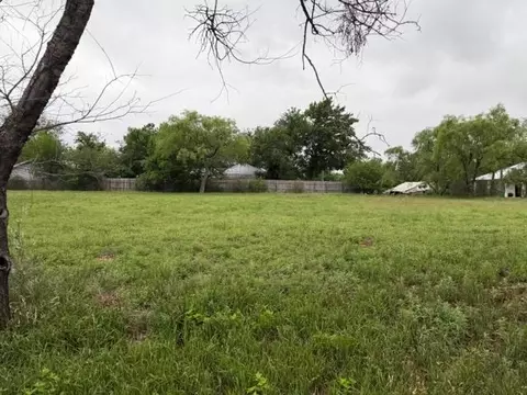 400 E Wallace St, Llano, TX 78643 photo 2