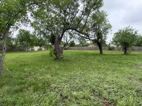 400 E Wallace St, Llano, TX 78643 photo 5