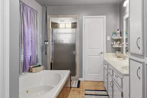Bath - 1204 S Gabriel Dr, Leander, TX 78641 photo 1 of 4