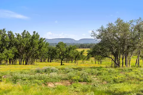 365 Gipson Rd, Johnson City, TX 78636