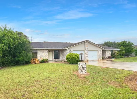 500 Hi Cir W, Horseshoe Bay, TX 78657
