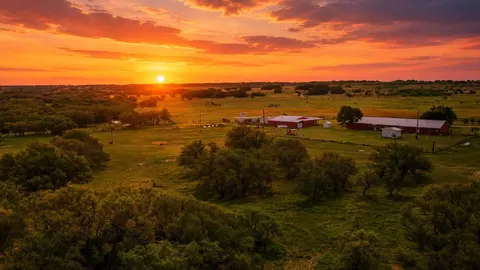 1360 W Us 84 Hwy, Mullin, TX 76864