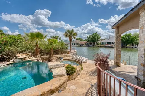59 Applehead Is, Horseshoe Bay, TX 78657