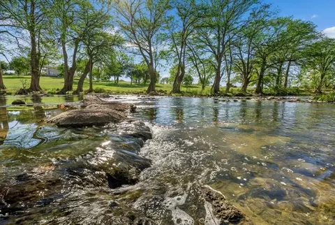 730 E Mather St, New Braunfels, TX 78130