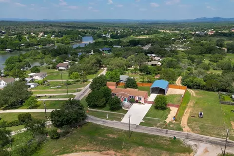 826 Sandy Mountain Dr, Sunrise Beach, TX 78643
