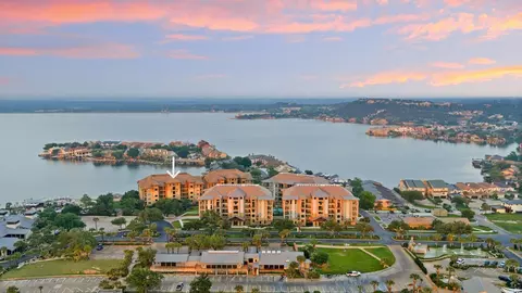 98 Island Dr, Horseshoe Bay, TX 78657