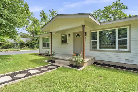 209 E Live Oak St, Burnet, TX 78611