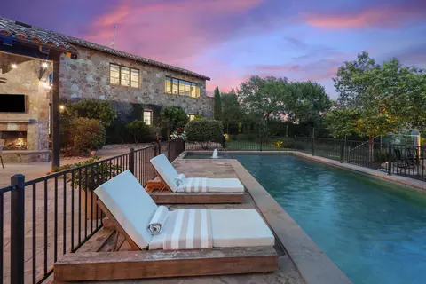 205 Hi Ridge Rd, Horseshoe Bay, TX 78657