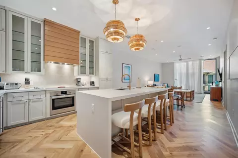 90 Island Dr #7504, Horseshoe Bay, TX 78657