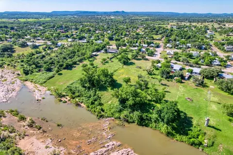 609 E Main St, Llano, TX 78643 photo 10