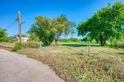 609 E Main St, Llano, TX 78643 photo 17