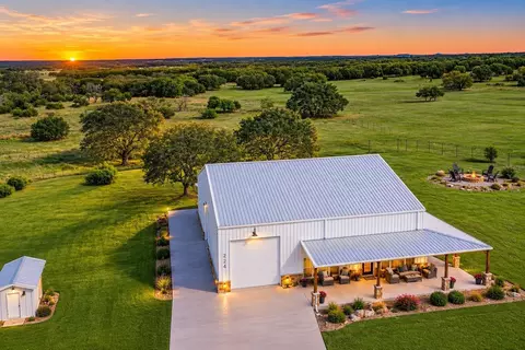 224 Blackbuck Ridge Dr, Lampasas, TX 76550