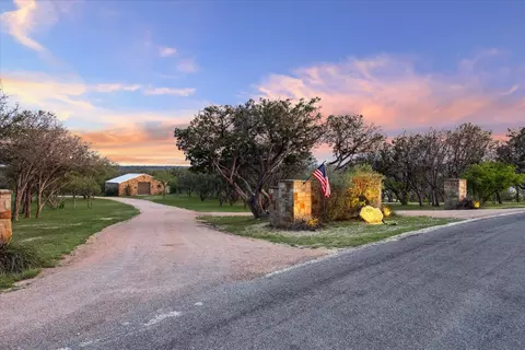 259 Chimney Cove Dr, Marble Falls, TX 78654