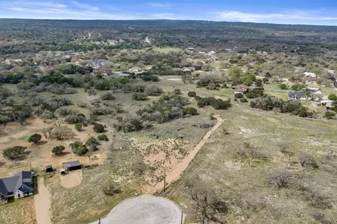 253 Wandering Oak Cir, Burnet, TX 78611