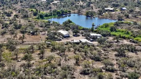 204 Lagitos Ln, Llano, TX 78643