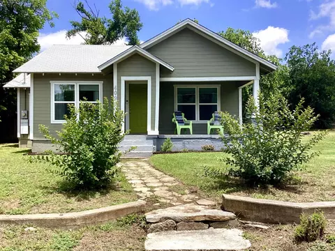 409 N Vandeveer St, Burnet, TX 78611