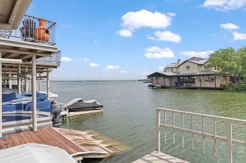 305 N Hsb Blvd, Horseshoe Bay, TX 78657