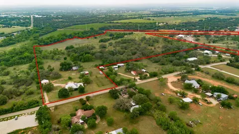 7866 County Road 404 Rd, Spicewood, TX 78669