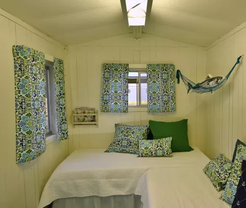 Bedroom - 809 Lakeshore Loop, Tow, TX 78672 photo 4 of 5