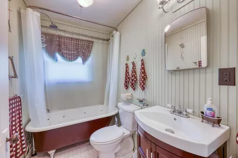 Bath - 809 Lakeshore Loop, Tow, TX 78672 photo 1 of 1