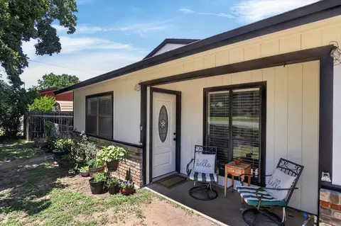 1820 Ridgeview St, Kingsland, TX 78639