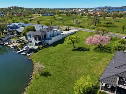 2811 Faultline Dr, Horseshoe Bay, TX 78657