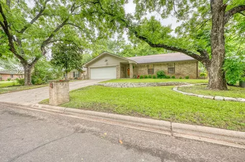 322 San Saba St, Meadowlakes, TX 78654