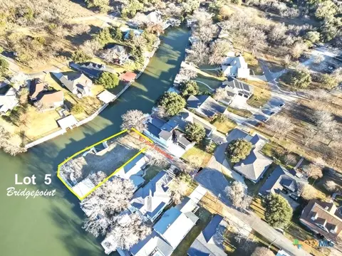 220 Bridgepoint, Kingsland, TX 78639