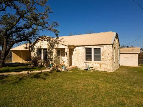1003 N Ridge St, Lampasas, TX 76550