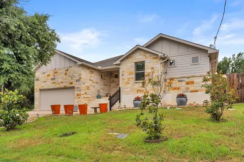 511 Taylor Dr, Horseshoe Bay, TX 78657