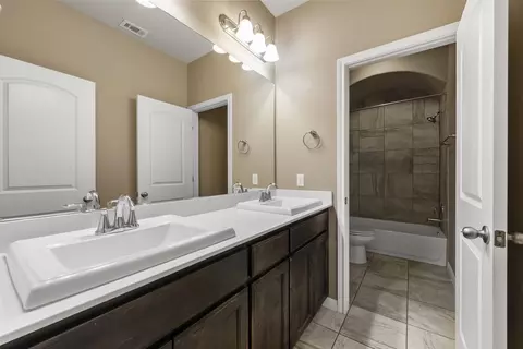 Bath - 104 Estrella Ln, Bertram, TX 78605 photo 5 of 6
