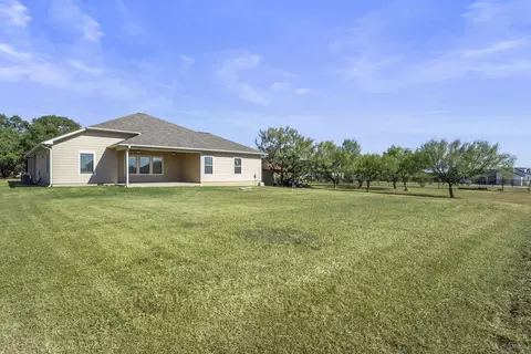 Exterior - 104 Estrella Ln, Bertram, TX 78605 photo 3 of 3