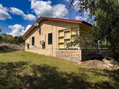 Exterior - 211 E Highway 29, Llano, TX 78643 photo 3 of 11