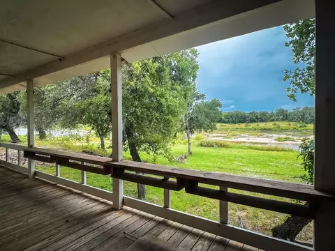 Exterior - 211 E Highway 29, Llano, TX 78643 photo 11 of 11