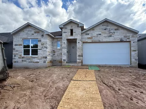7 Fairway Ln, Meadowlakes, TX 78654