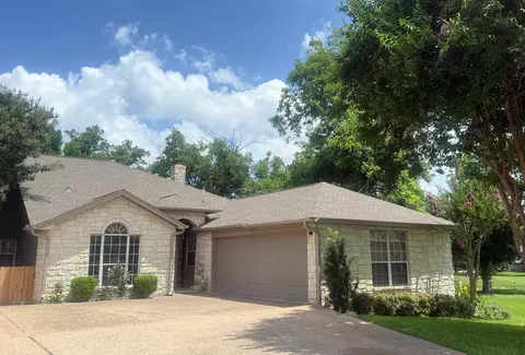21 Augusta Dr, Meadowlakes, TX 78654