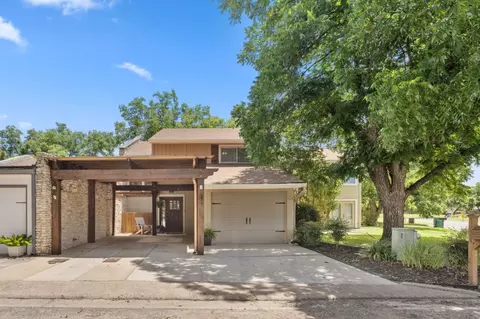3 Augusta, Meadowlakes, TX 78654