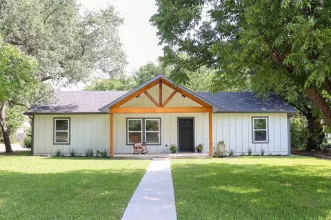 1108 W Storey, San Saba, TX 76877