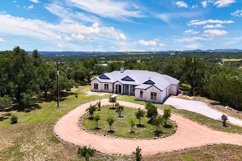 967 Crystal Mtn, Round Mountain, TX 78663