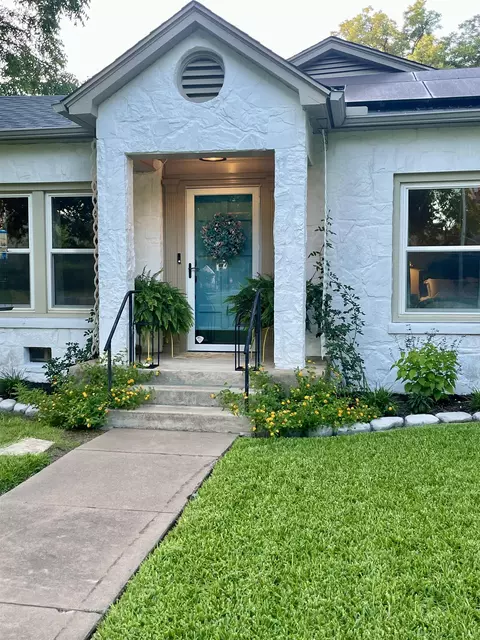506 W Storey St, San Saba, TX 76877