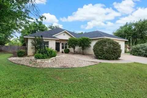 275 Skyview Dr, Kingsland, TX 78639