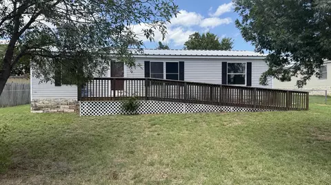 200 Sarah Cir, Llano, TX 78643